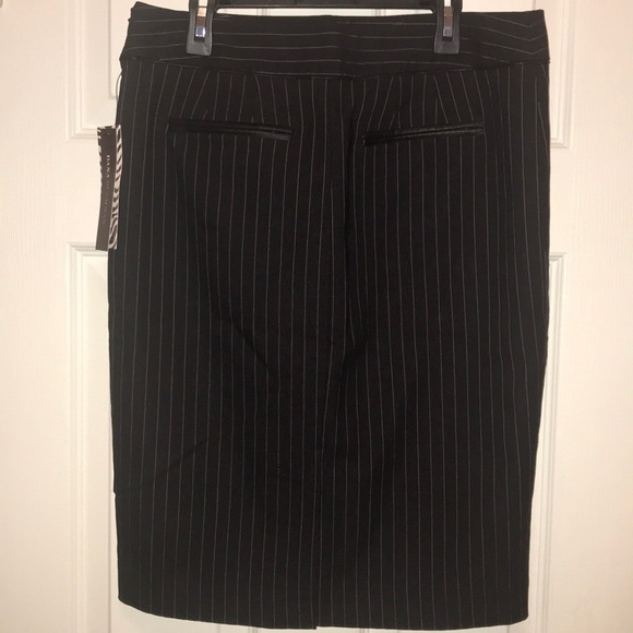 Office Attire🖤💕 - Picture 2 of 6